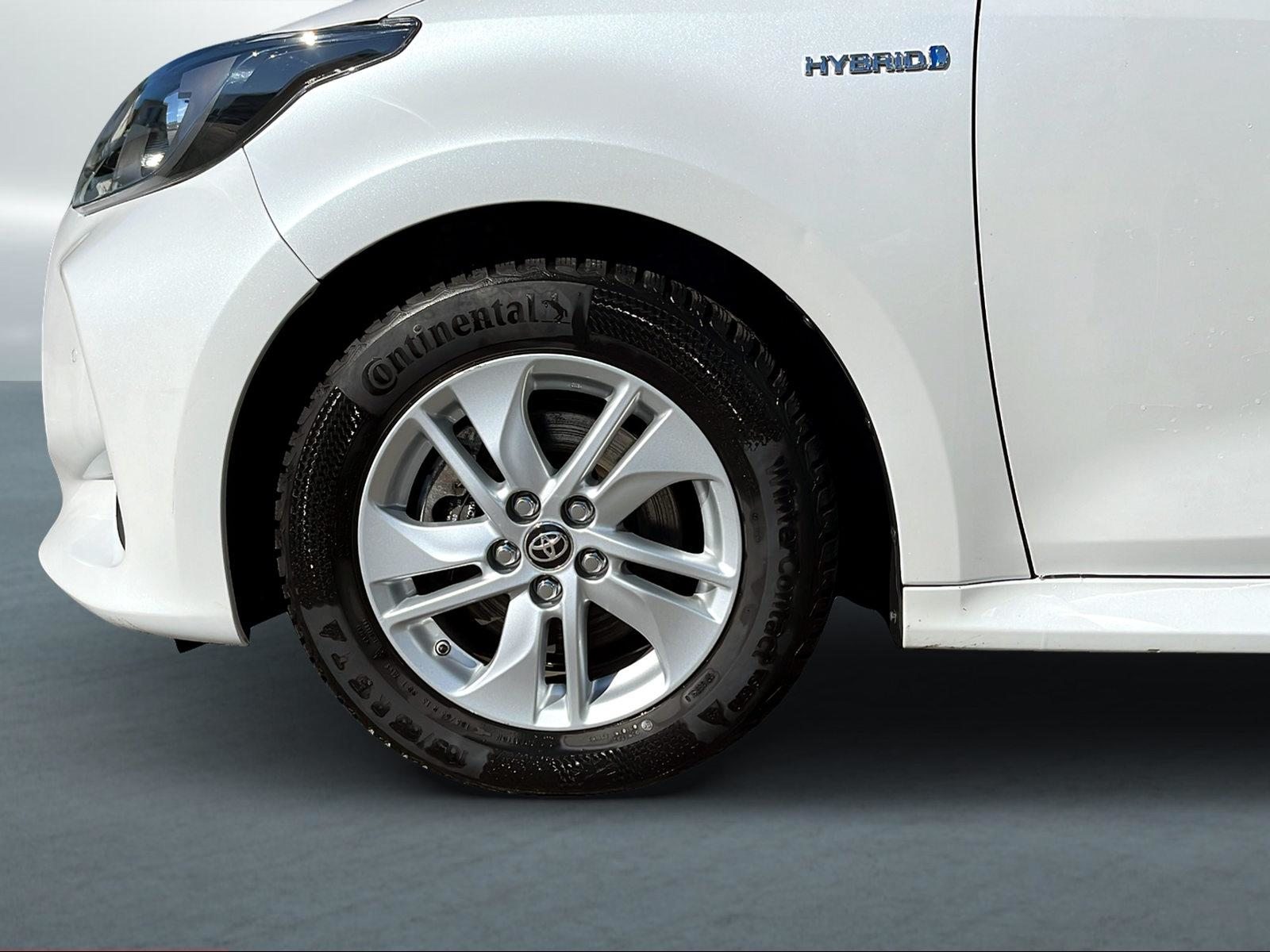 TOYOTA Yaris 1.5 VVT-i HSD Comfort, Voll-Hybrid Benzin/Elektro, Occasion / Gebraucht, Automatik - 3