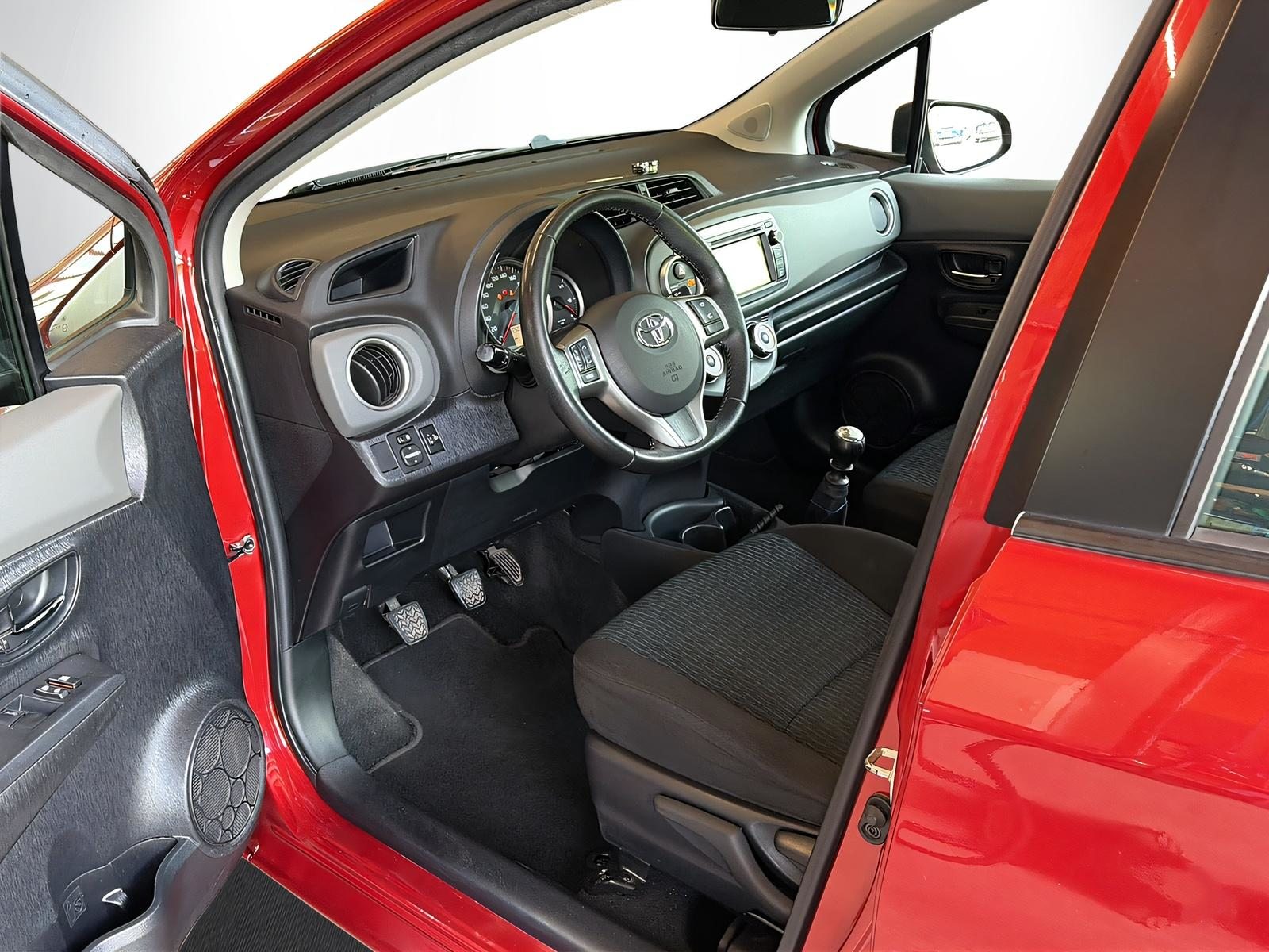 TOYOTA Yaris 1.33 VVT-i Luna, Petrol, Second hand / Used, Manual - 7