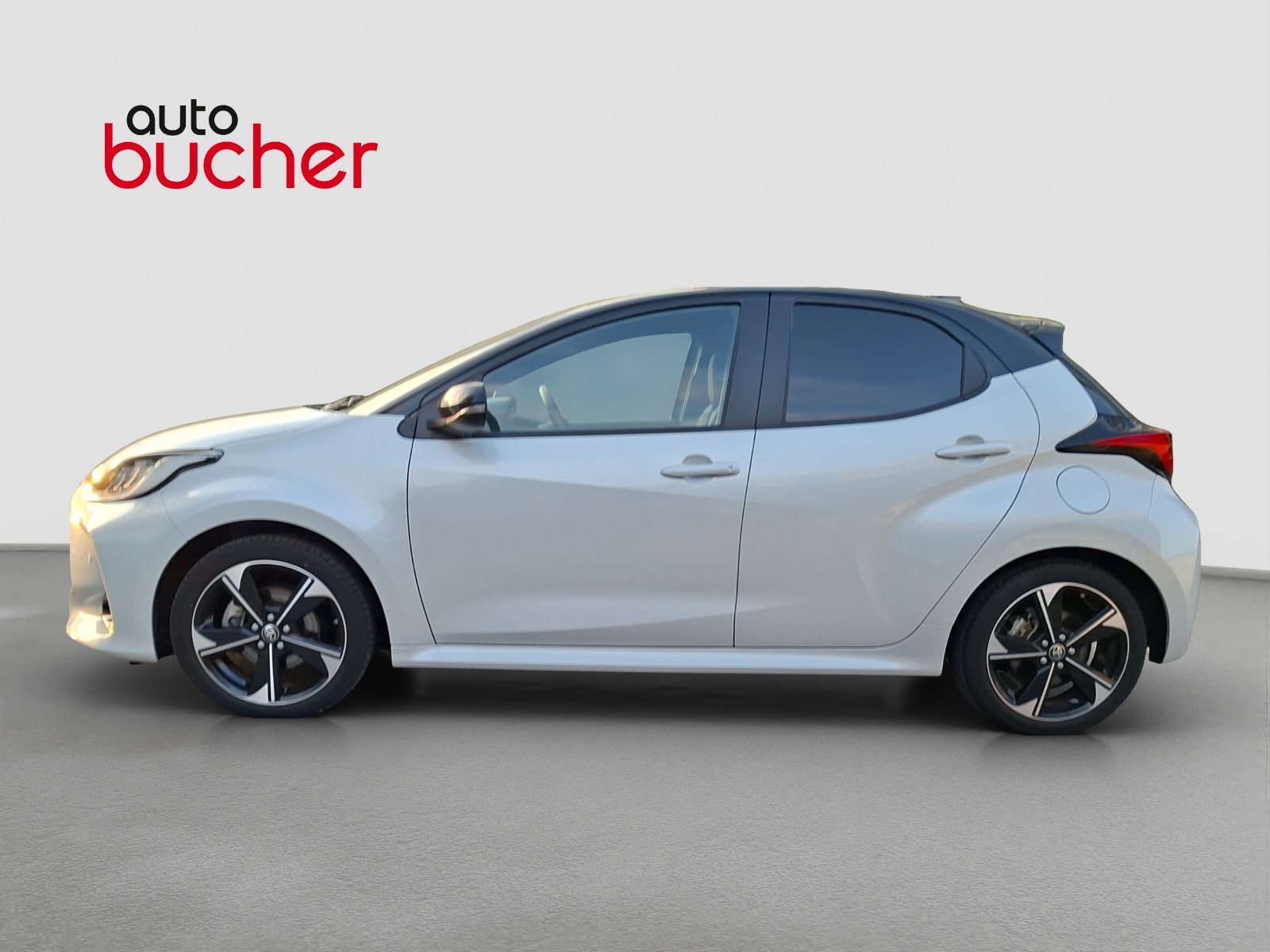 TOYOTA Yaris 1.5 VVT-i HSD Premiere Edition, Full-Hybrid Petrol/Electric, Second hand / Used, Automatic - 4