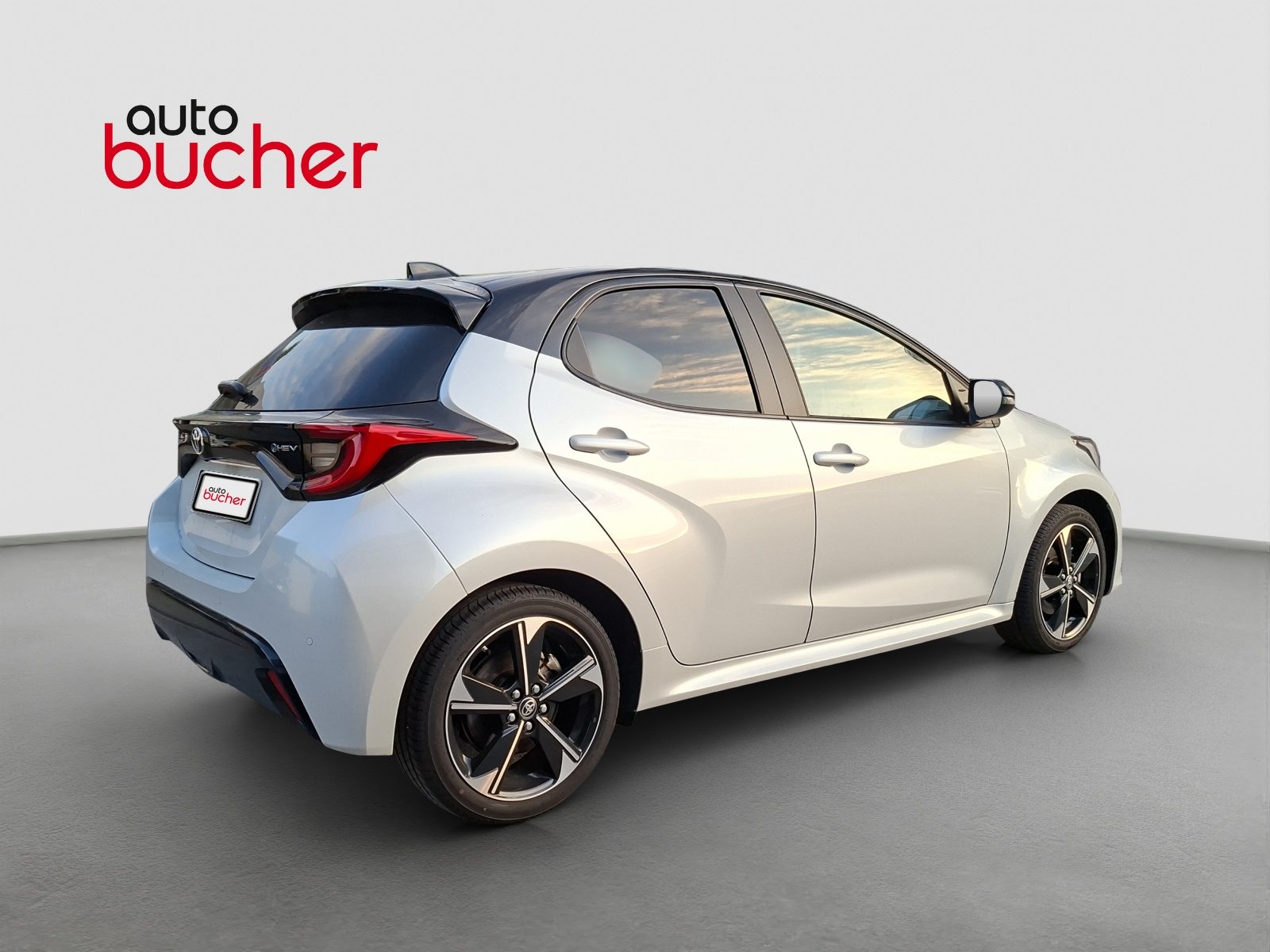 TOYOTA Yaris 1.5 VVT-i HSD Premiere Edition, Full-Hybrid Petrol/Electric, Second hand / Used, Automatic - 6