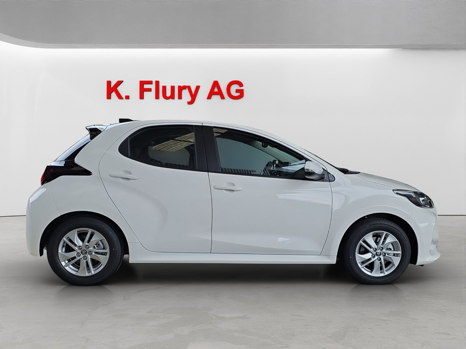 TOYOTA Yaris 1.5 VVT-i HSD Comfort, Full-Hybrid Petrol/Electric, Second hand / Used, Automatic - 6