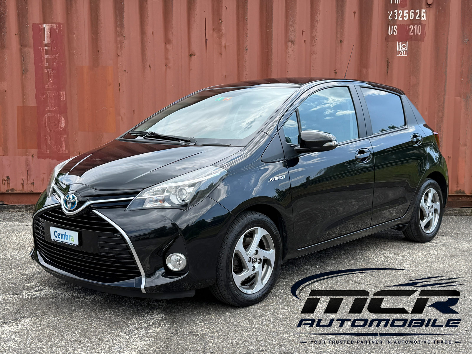 TOYOTA Yaris 1.5 VVT-i HSD Trend