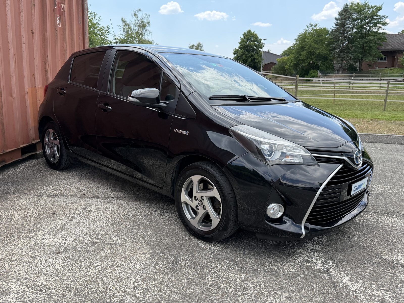 TOYOTA Yaris 1.5 VVT-i HSD Trend, Voll-Hybrid Benzin/Elektro, Occasion / Gebraucht - 3