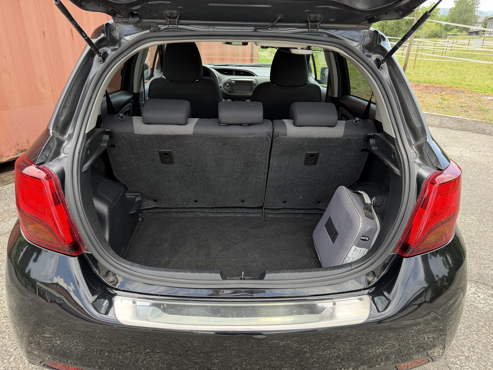 TOYOTA Yaris 1.5 VVT-i HSD Trend, Voll-Hybrid Benzin/Elektro, Occasion / Gebraucht - 7