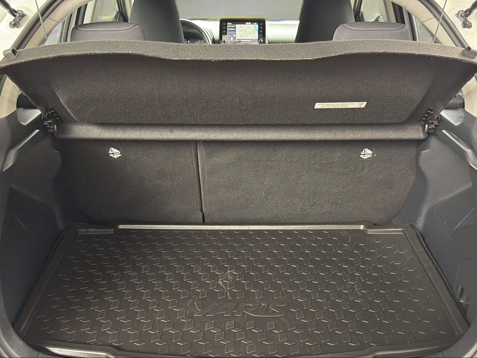 TOYOTA Yaris 1.5 VVT-i HSD Trend, Hybride Intégral Essence/Électricité, Occasion / Utilisé, Automatique - 7