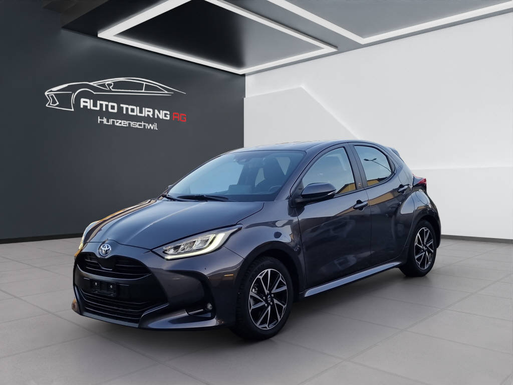 TOYOTA Yaris 1.5 VVT-i HSD Trend Team Deutschland, Hybride Intégral Essence/Électricité, Occasion / Utilisé, Automatique - 7