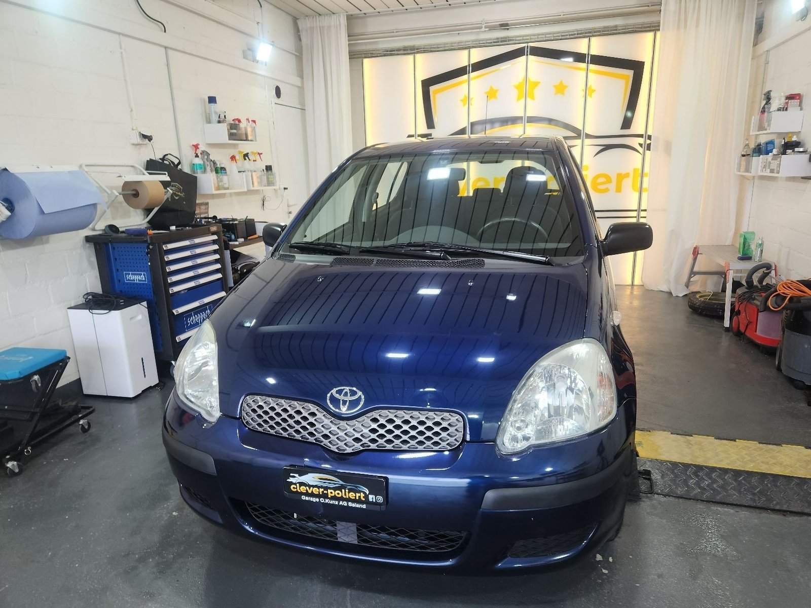 TOYOTA Yaris 1.0 16V Linea Luna