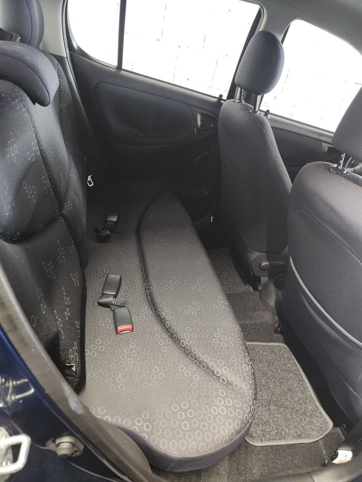 TOYOTA Yaris 1.0 16V Linea Luna, Essence, Occasion / Utilisé, Manuelle - 4