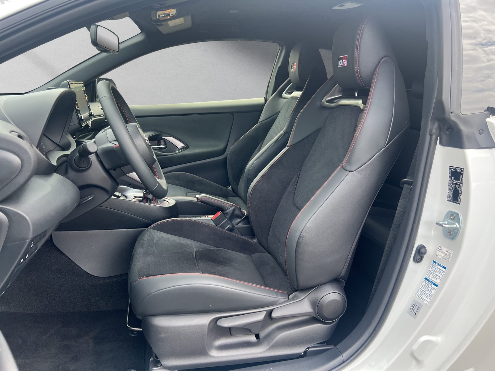 TOYOTA GR Yaris 1.6 Turbo Sport 4x4, Benzin, Occasion / Gebraucht, Handschaltung - 7