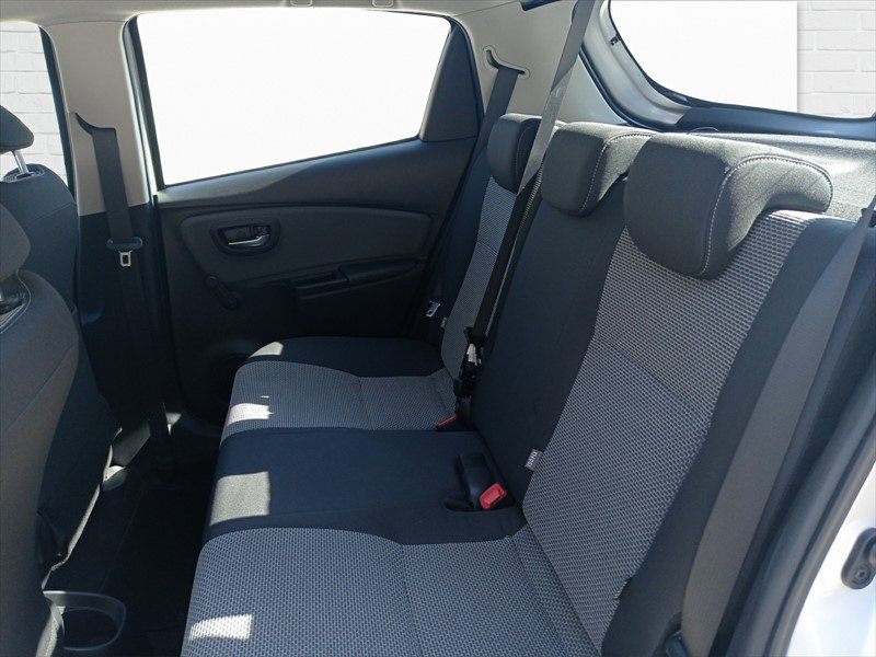 TOYOTA Yaris 1.5 VVT-i HSD Luna, Voll-Hybrid Benzin/Elektro, Occasion / Gebraucht, Automatik - 7