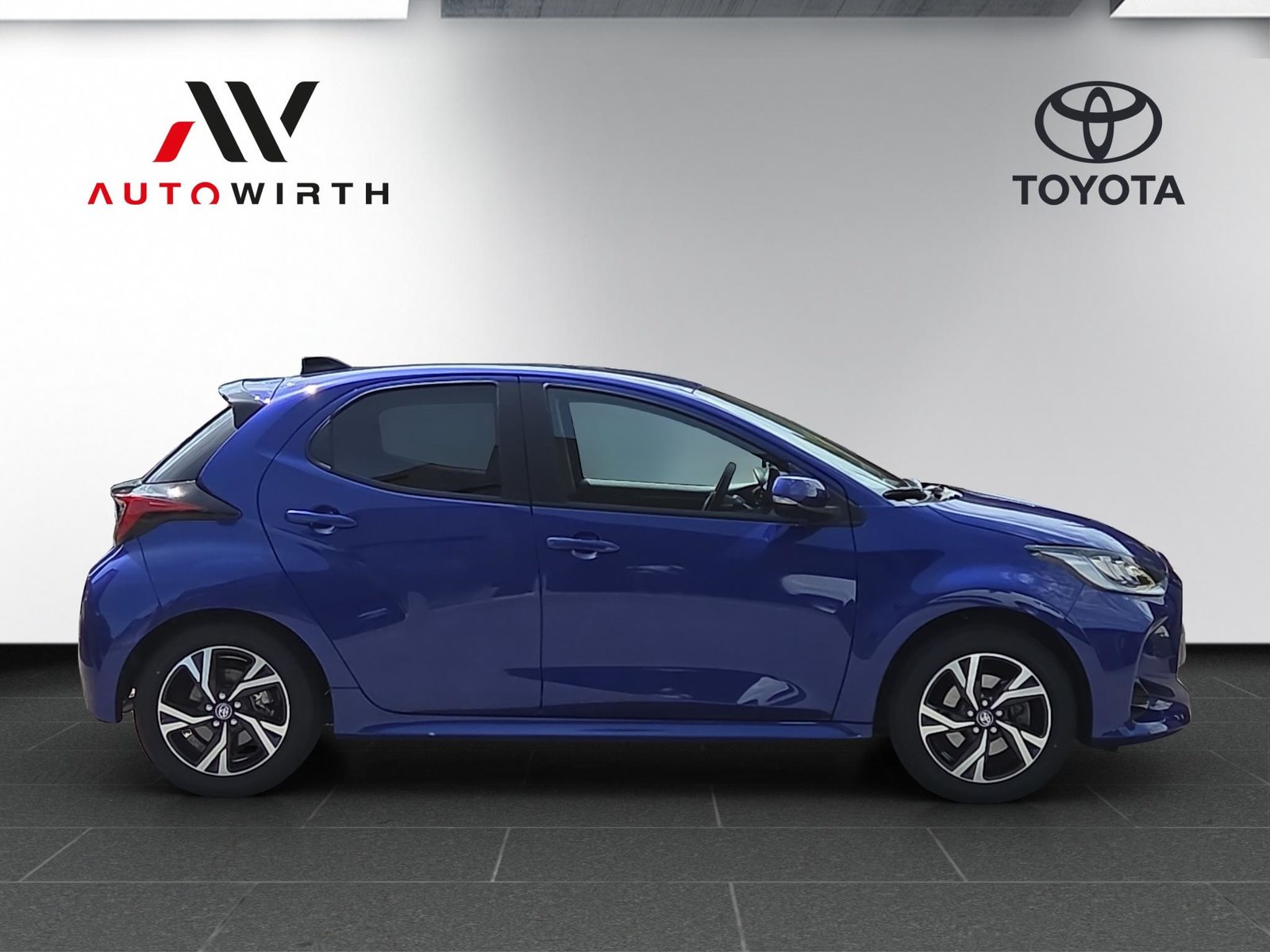 TOYOTA Yaris 1.5 VVT-i HSD Trend, Full-Hybrid Petrol/Electric, Second hand / Used, Automatic - 4
