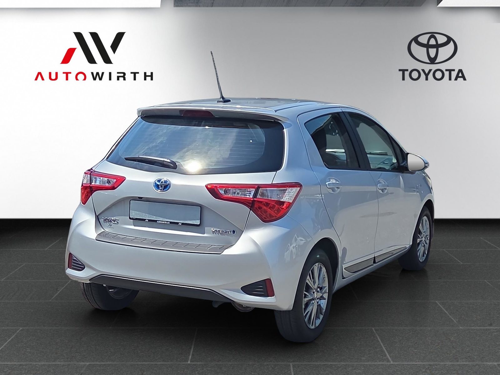 TOYOTA Yaris 1.5 VVT-i HSD Trend, Full-Hybrid Petrol/Electric, Second hand / Used, Automatic - 5