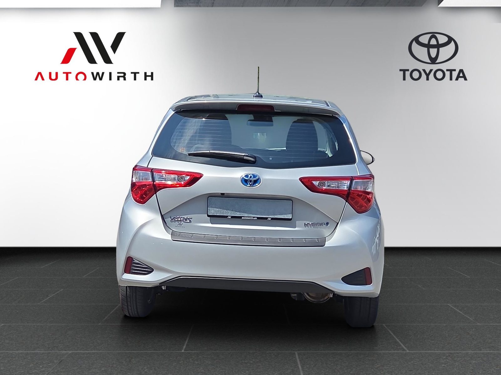 TOYOTA Yaris 1.5 VVT-i HSD Trend, Full-Hybrid Petrol/Electric, Second hand / Used, Automatic - 6