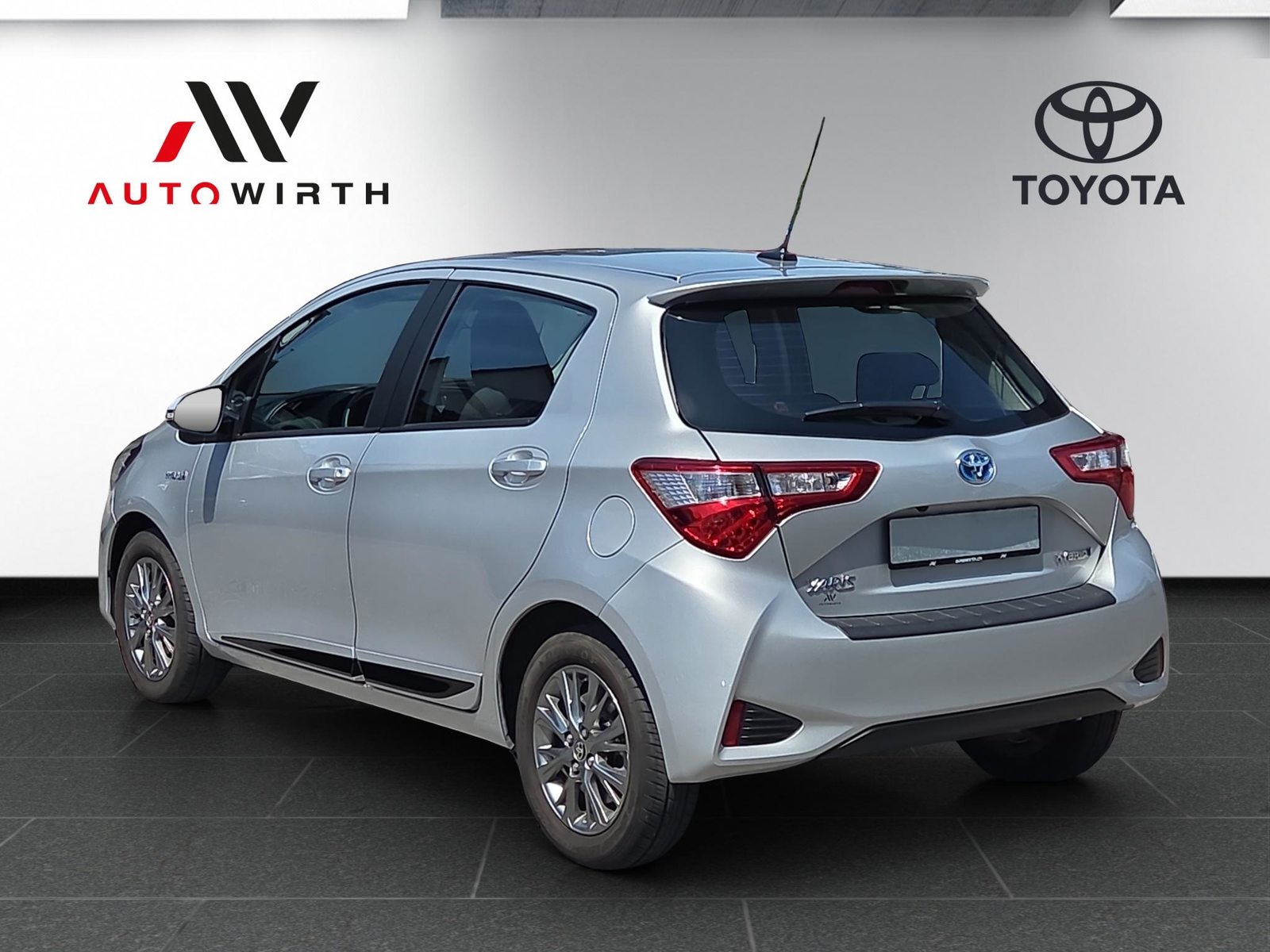 TOYOTA Yaris 1.5 VVT-i HSD Trend, Full-Hybrid Petrol/Electric, Second hand / Used, Automatic - 7