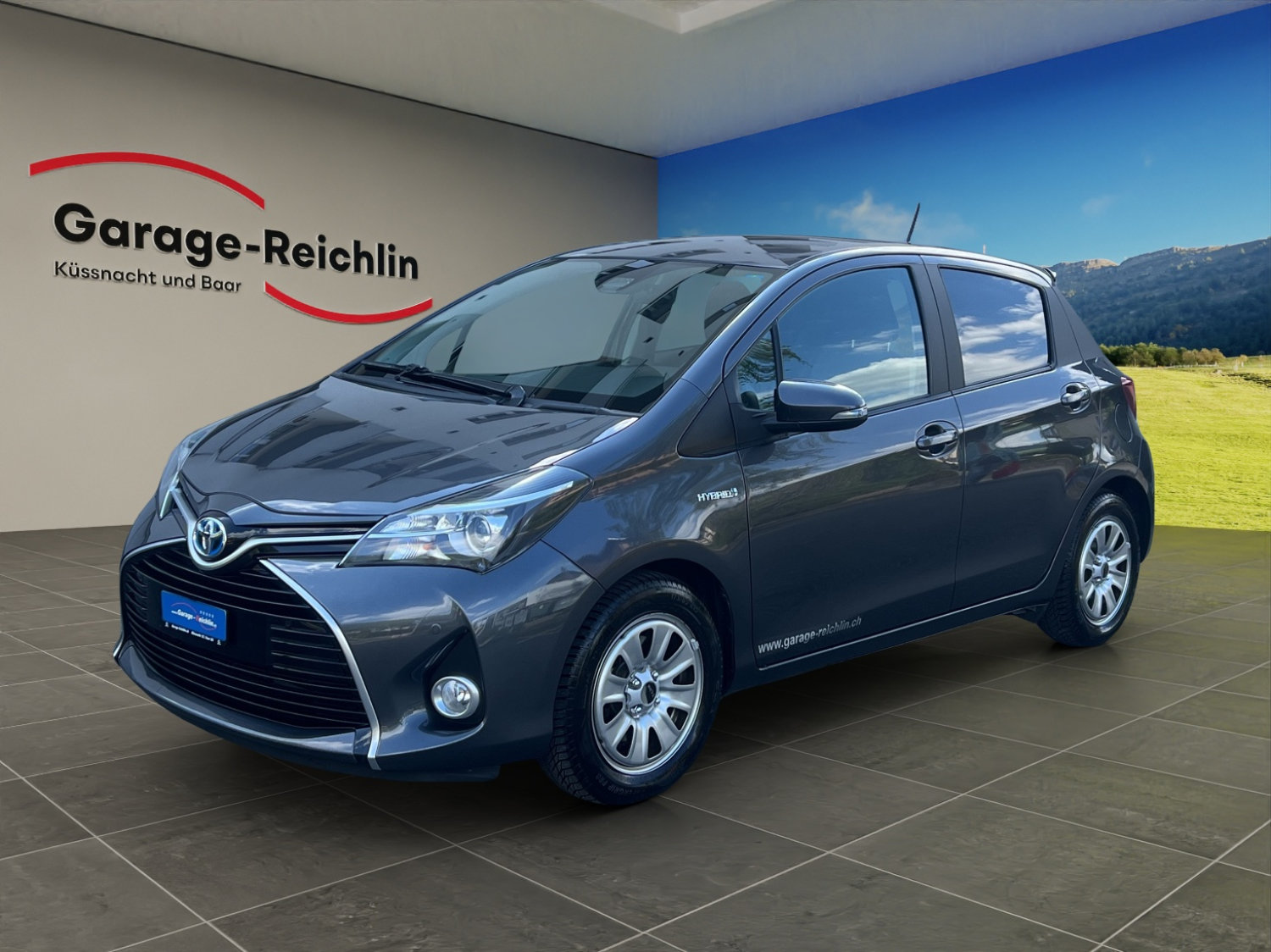 TOYOTA Yaris 1.5 VVT-i HSD Trend