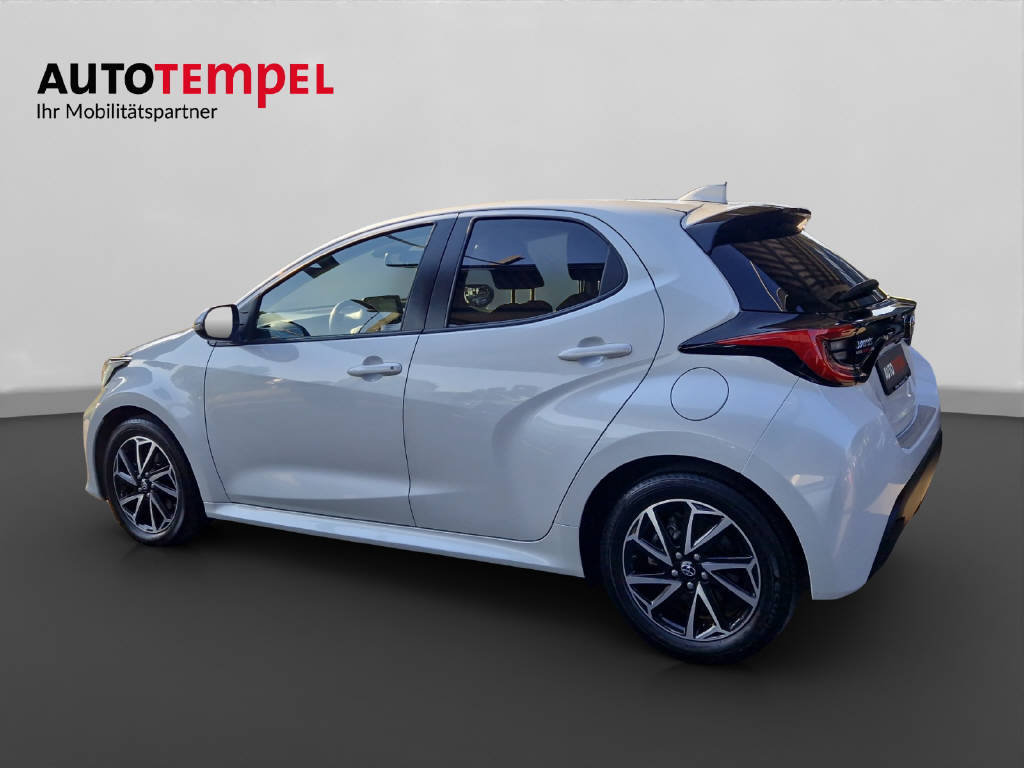 TOYOTA Yaris 1.5 VVT-i HSD Trend 41667/069, Voll-Hybrid Benzin/Elektro, Occasion / Gebraucht, Automatik - 3