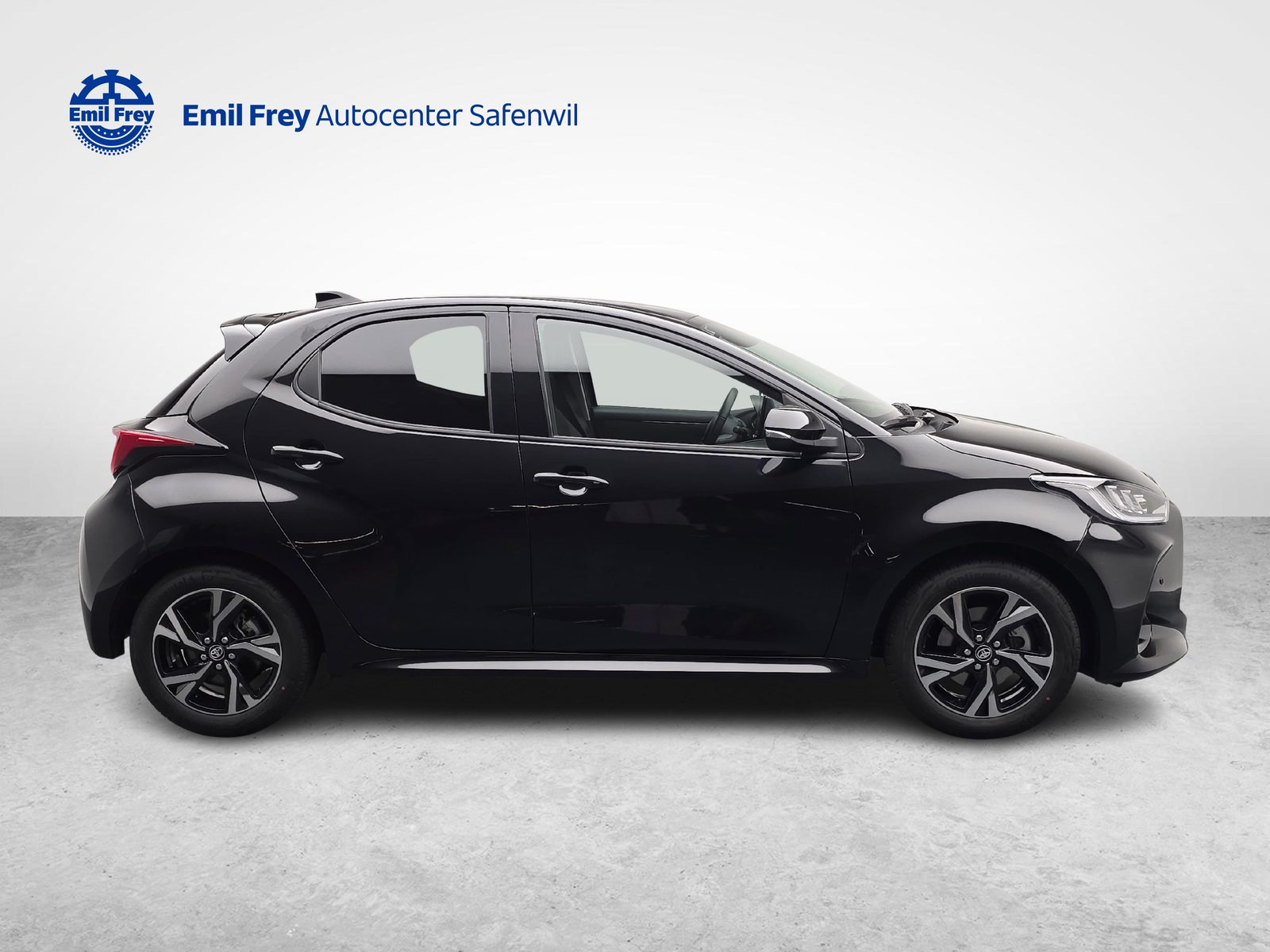 TOYOTA Yaris 1.5 VVT-i HSD Trend, Full-Hybrid Petrol/Electric, Second hand / Used, Automatic - 6