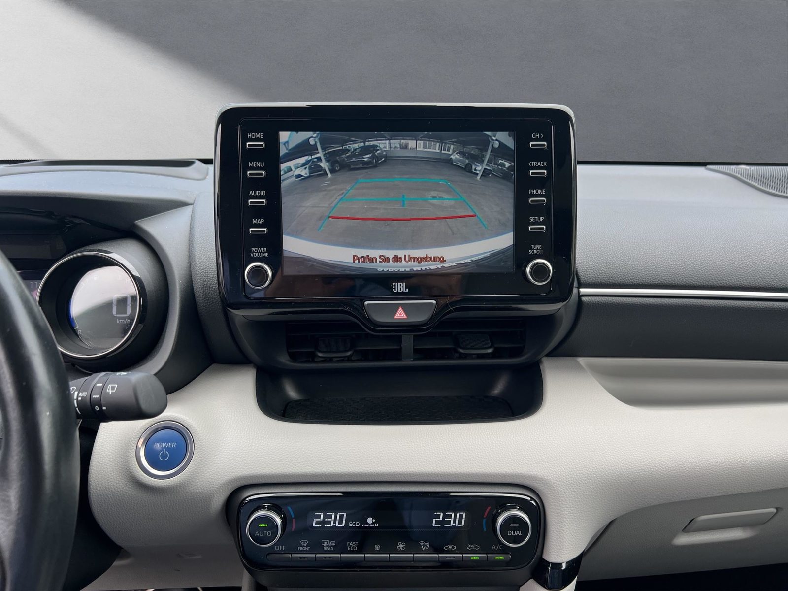 TOYOTA Yaris 1.5 VVT-i HSD Premium, Hybride Intégral Essence/Électricité, Occasion / Utilisé, Automatique - 7