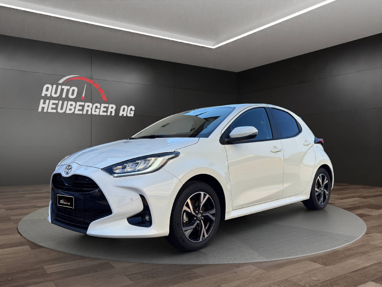 TOYOTA Yaris 1.5 VVT-i HSD Trend