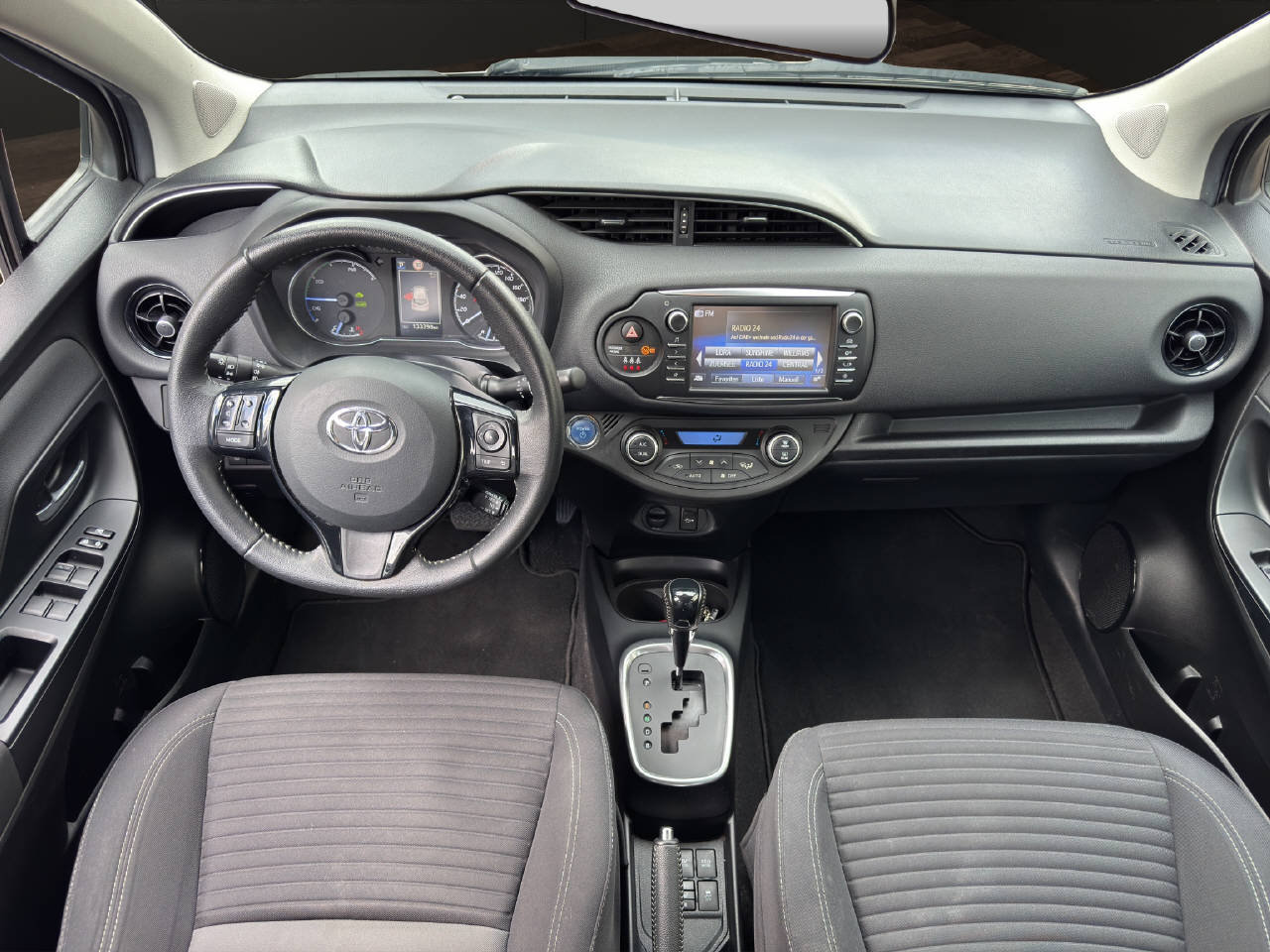TOYOTA Yaris 1.5 VVT-i HSD Trend, Hybride Intégral Essence/Électricité, Occasion / Utilisé, Automatique - 6