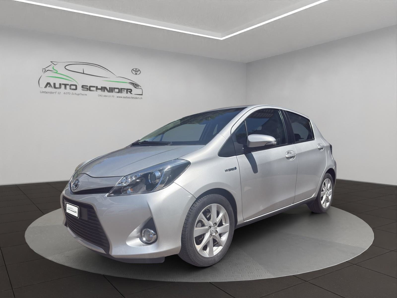 TOYOTA Yaris 1.5 VVT-i HSD Sol