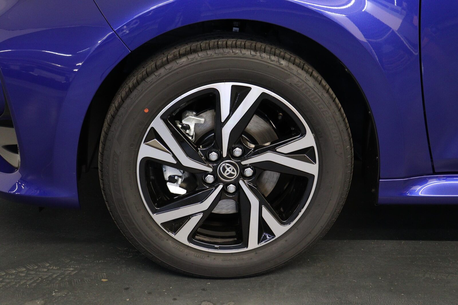 TOYOTA Yaris 1.5 VVT-i HSD Trend, Hybride Integrale Benzina/Elettrica, Occasioni / Usate, Automatico - 4