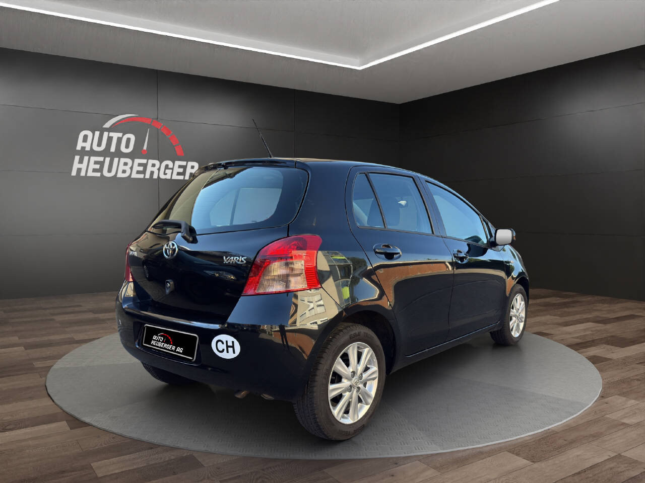 TOYOTA Yaris 1.3i Linea Luna, Benzin, Occasion / Gebraucht, Handschaltung - 3