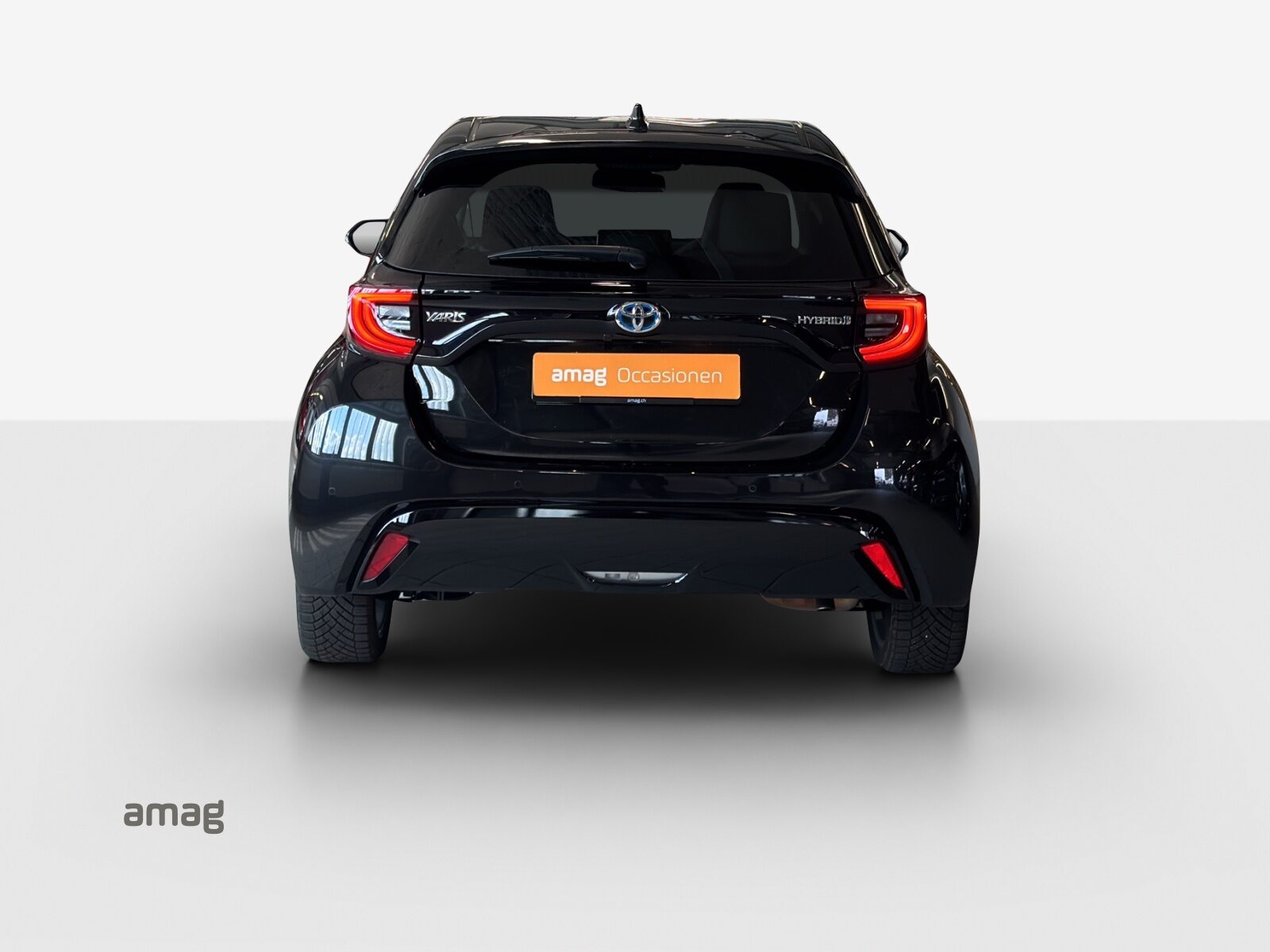 TOYOTA Yaris 1.5 Premium e-CVT, Benzin, Occasion / Gebraucht, Automatik - 4