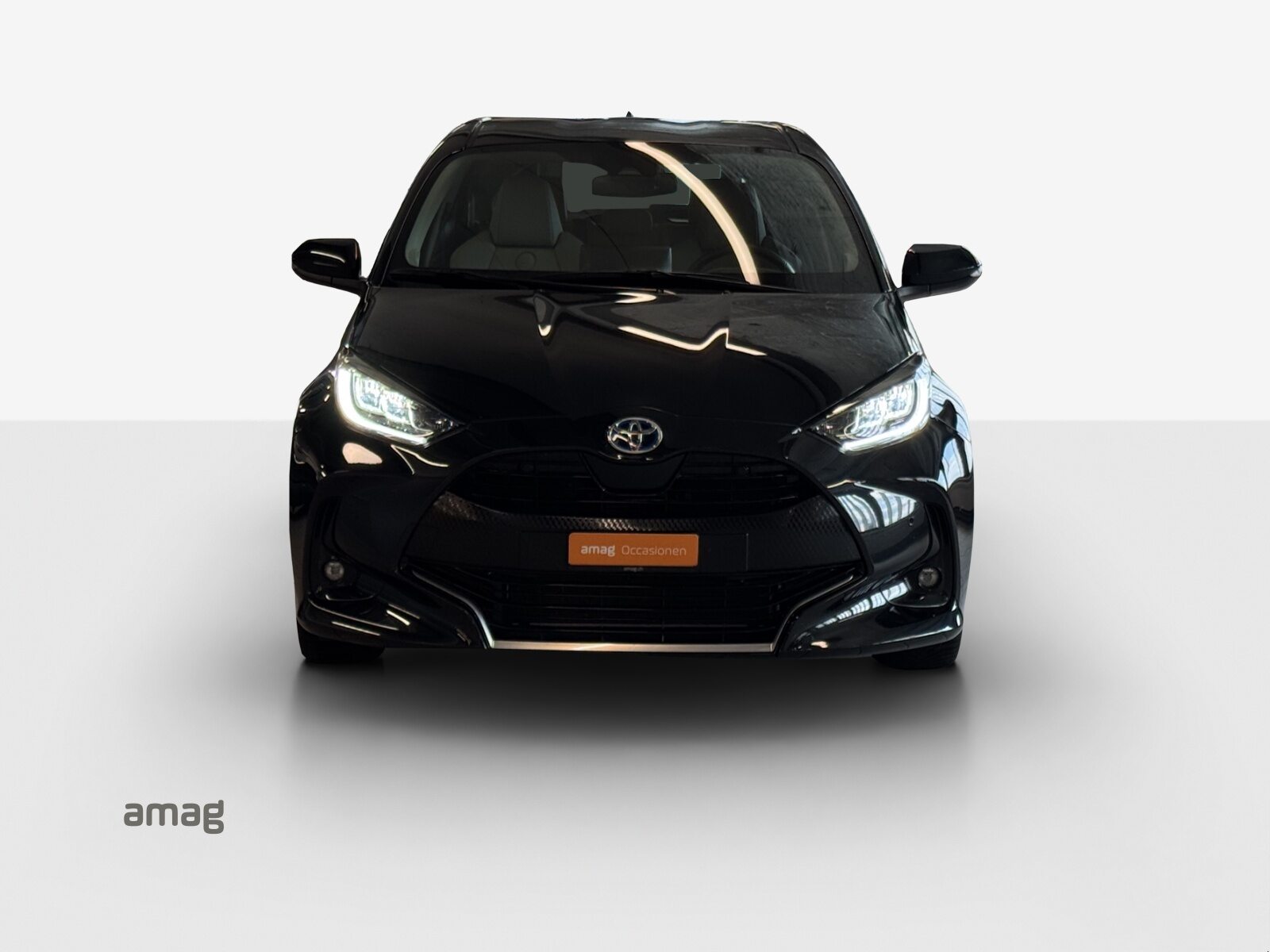 TOYOTA Yaris 1.5 Premium e-CVT, Benzin, Occasion / Gebraucht, Automatik - 7