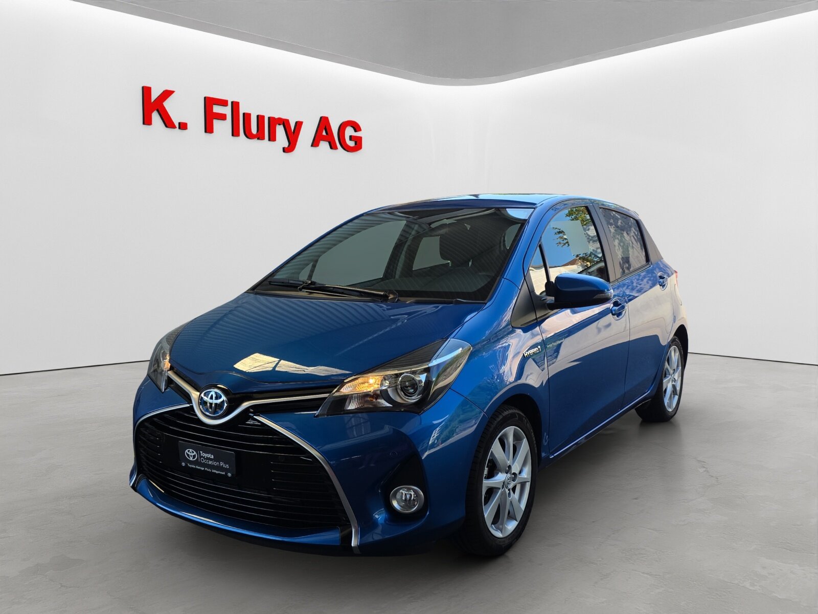 TOYOTA Yaris 1.5 VVT-i HSD Trend