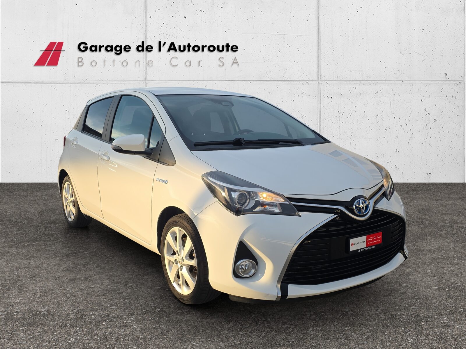 TOYOTA Yaris 1.5 VVT-i HSD Trend, Hybride Intégral Essence/Électricité, Occasion / Utilisé, Automatique - 7