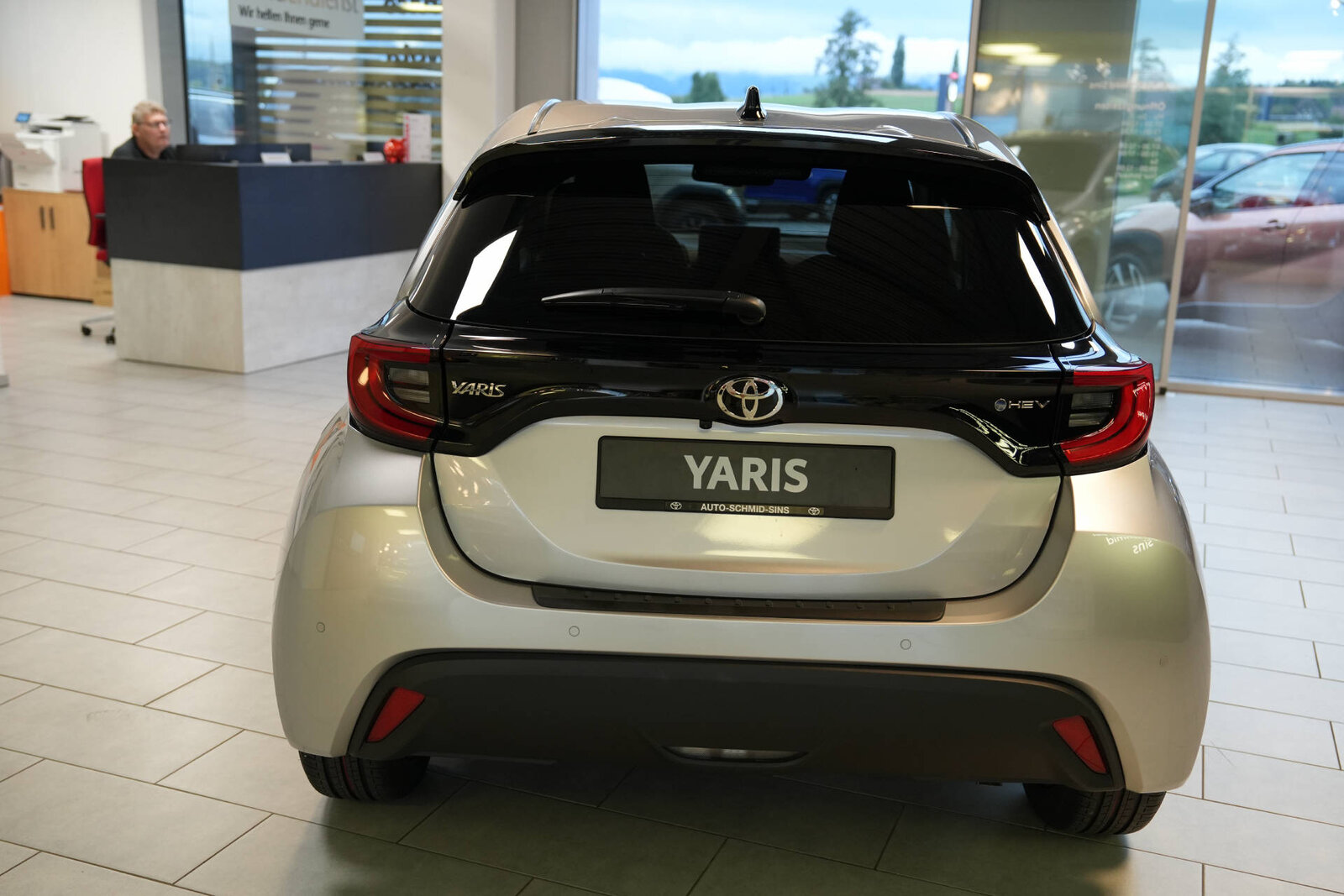 TOYOTA Yaris 1.5 VVT-i HSD Trend, Voll-Hybrid Benzin/Elektro, Occasion / Gebraucht, Automatik - 4