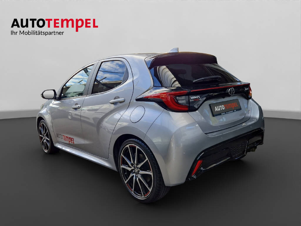TOYOTA Yaris 1.5 VVT-i HSD GR Sport, Voll-Hybrid Benzin/Elektro, Occasion / Gebraucht, Automatik - 3