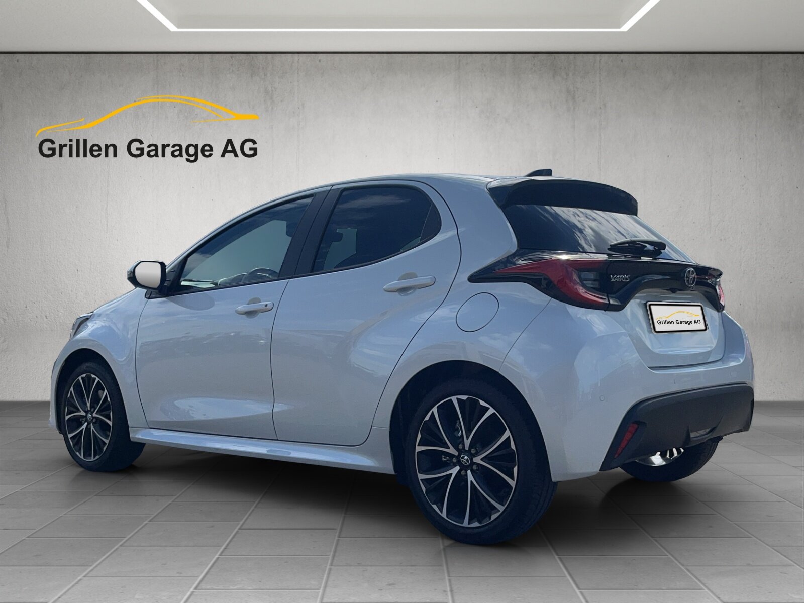 TOYOTA Yaris 1.5 VVT-i HSD Teamplayer, Voll-Hybrid Benzin/Elektro, Occasion / Gebraucht, Automatik - 3