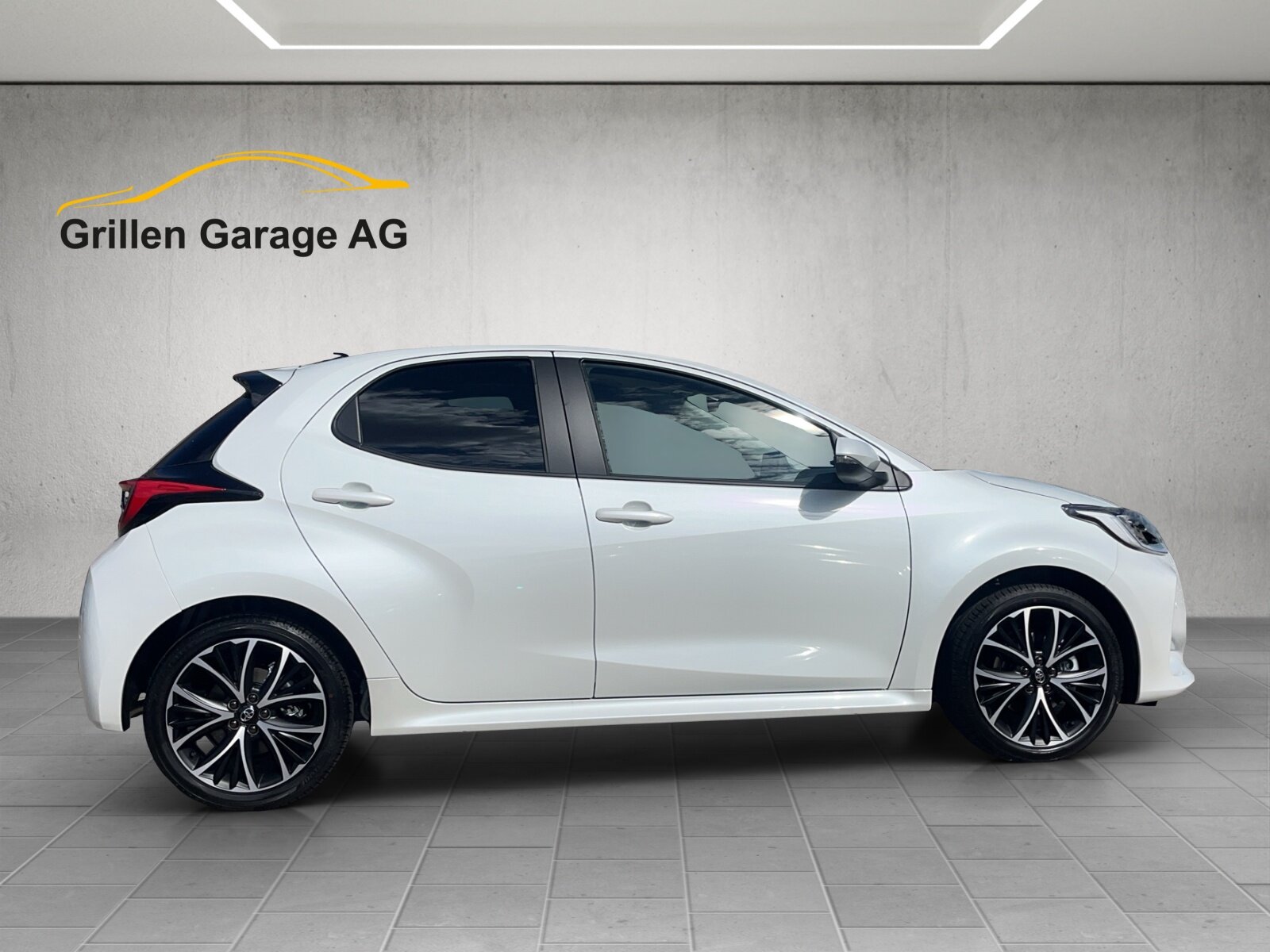TOYOTA Yaris 1.5 VVT-i HSD Teamplayer, Voll-Hybrid Benzin/Elektro, Occasion / Gebraucht, Automatik - 6