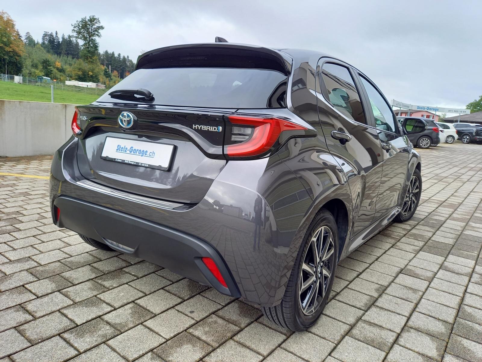 TOYOTA Yaris 1.5 VVT-i HSD Trend, Hybride Integrale Benzina/Elettrica, Occasioni / Usate, Automatico - 2