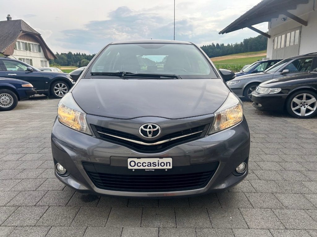 TOYOTA YARIS 1.33 VVT-i Sol, Petrol, Second hand / Used, Manual - 3