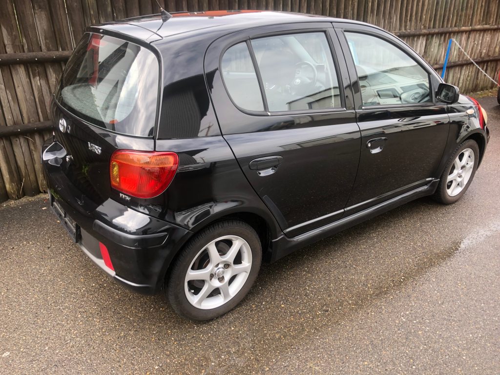 TOYOTA 1.5 TS, Petrol, Second hand / Used, Manual - 5
