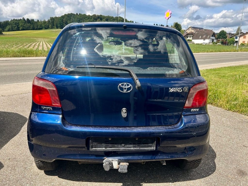 TOYOTA YARIS 1.3 16V Linea Sol, Benzin, Occasion / Gebraucht, Handschaltung - 4