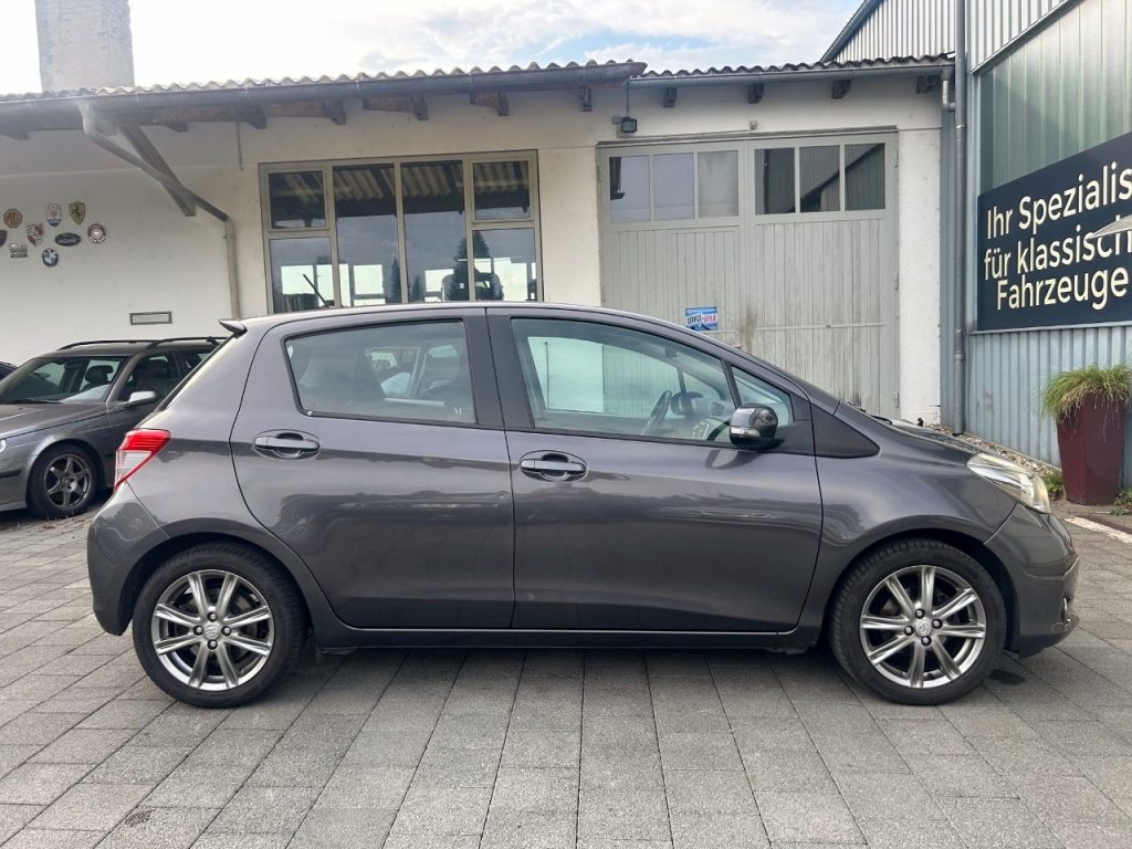 TOYOTA YARIS 1.33 VVT-i Sol