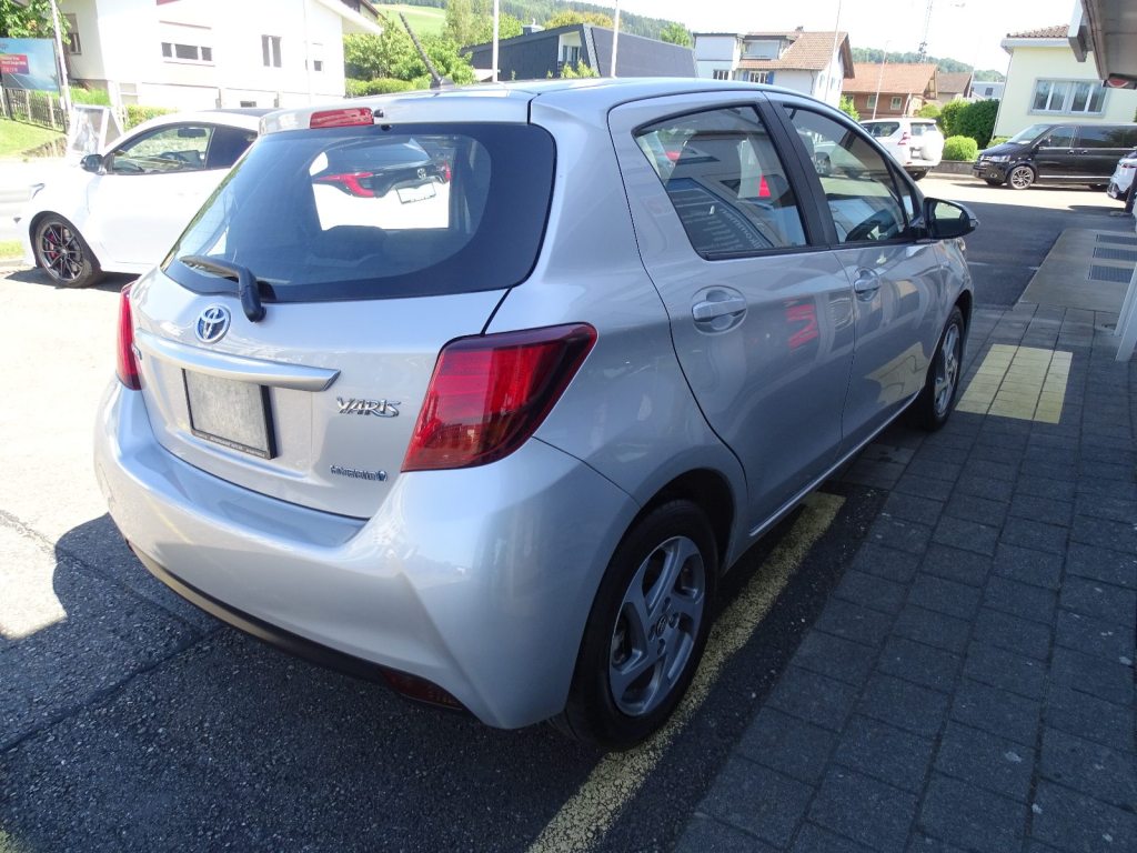 TOYOTA YARIS 1.5 VVT-i HSD Trend, Full-Hybrid Petrol/Electric, Second hand / Used, Automatic - 3