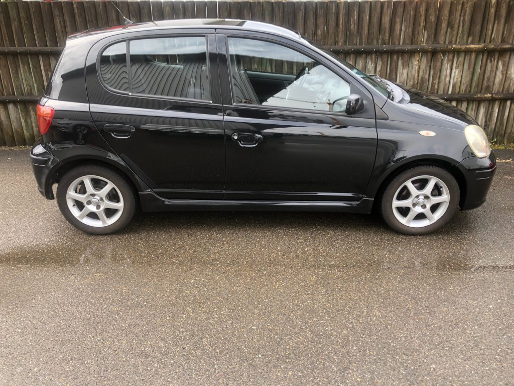 TOYOTA 1.5 TS, Petrol, Second hand / Used, Manual - 3