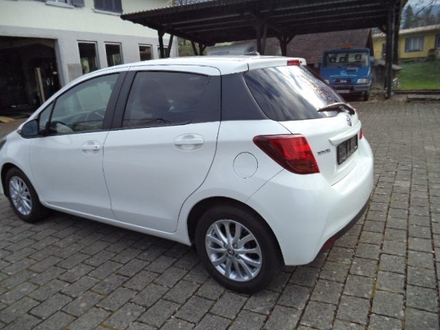 TOYOTA YARIS 1.33 VVT-i Trend, Petrol, Second hand / Used, Manual - 3