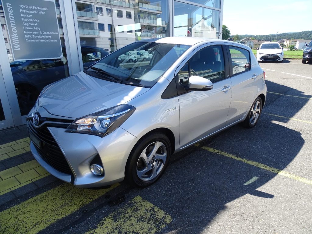 TOYOTA YARIS 1.5 VVT-i HSD Trend, Full-Hybrid Petrol/Electric, Second hand / Used, Automatic - 7