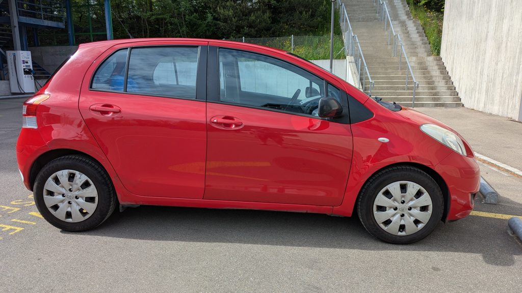 TOYOTA YARIS 1.4 D-4D DPF Linea Luna, Diesel, Second hand / Used, Manual - 4