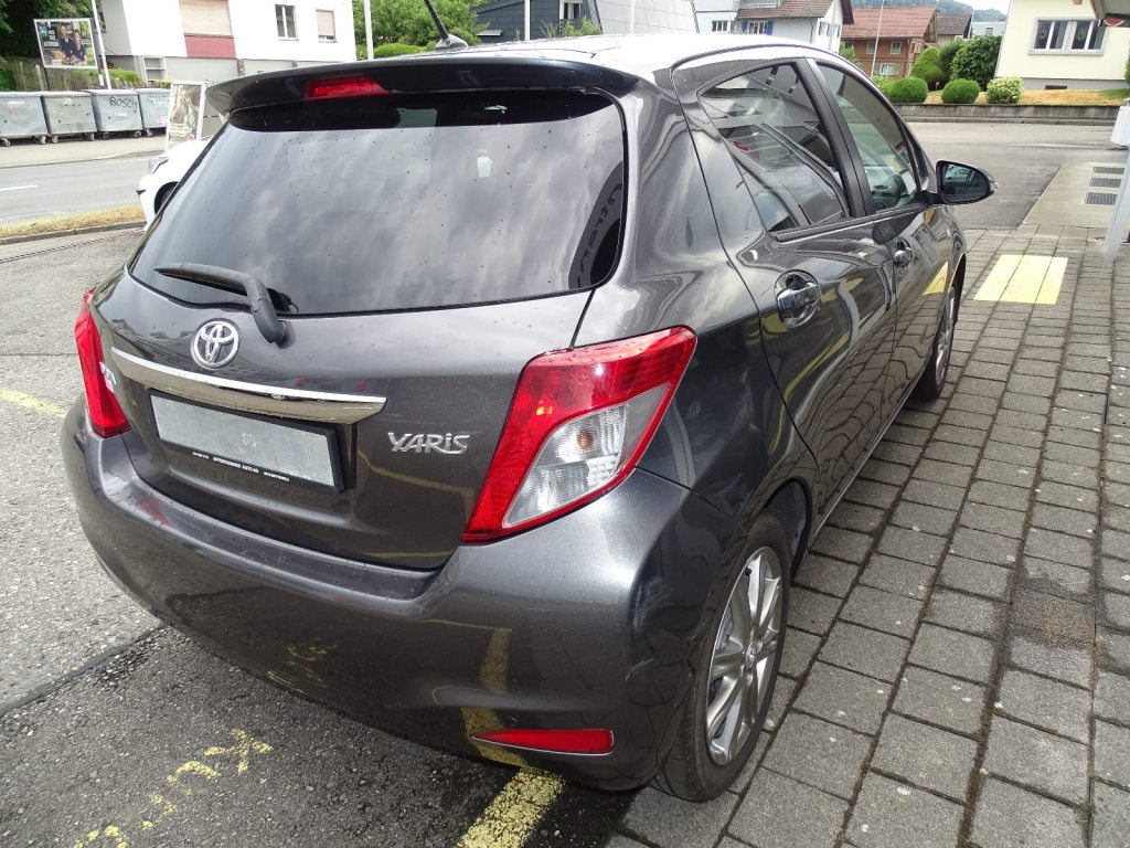 TOYOTA YARIS 1.33 VVT-i Style, Benzin, Occasion / Gebraucht, Handschaltung - 3