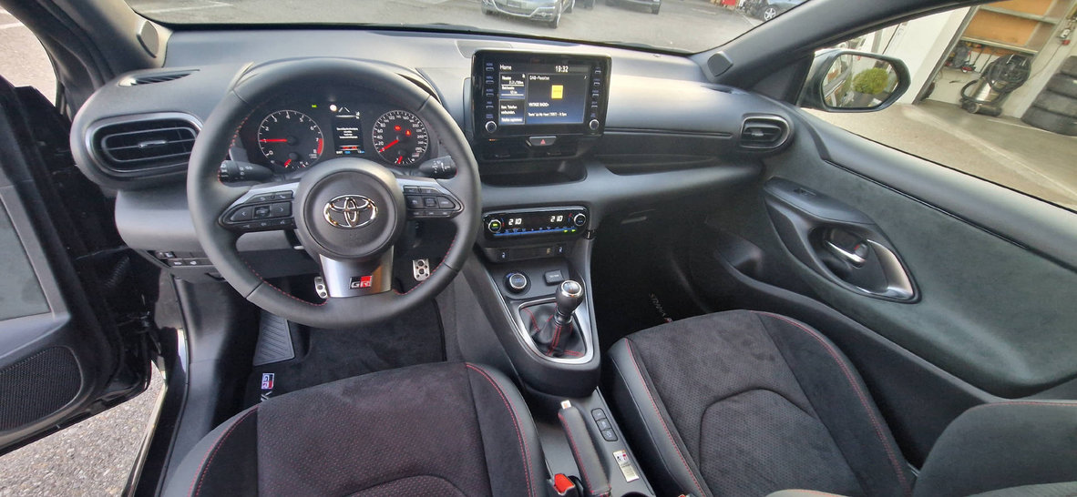 TOYOTA GR Yaris 1.6 Turbo Sport 4x4 - Circuit, Essence, Voiture de démonstration, Manuelle - 5