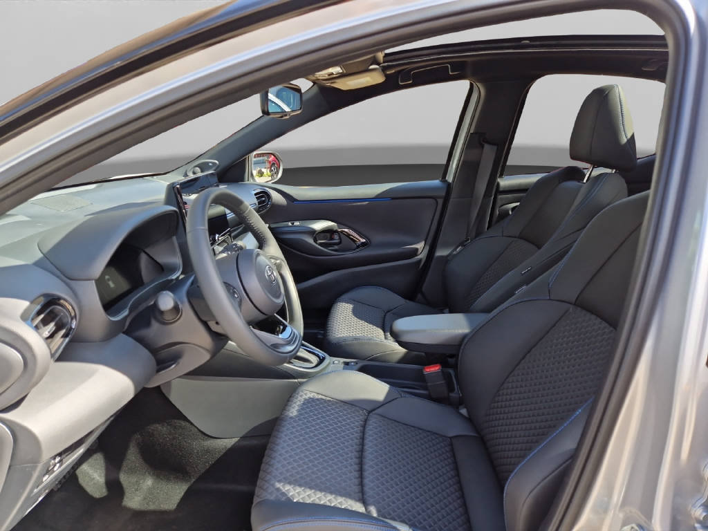 TOYOTA Yaris 1.5 VVT-i HSD Premiere Edition, Full-Hybrid Petrol/Electric, Ex-demonstrator, Automatic - 4
