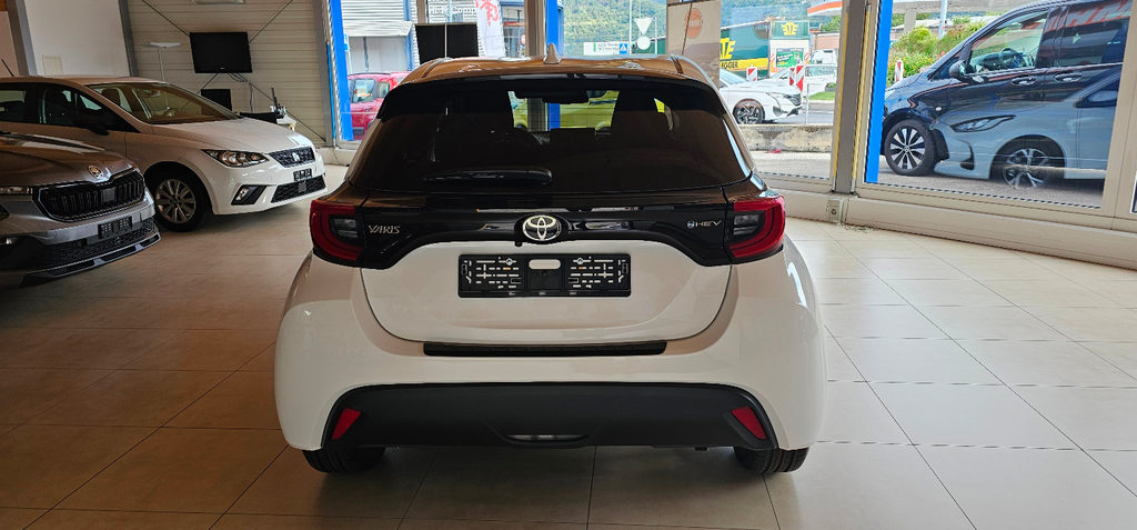 TOYOTA Yaris 1.5 VVT-i Hybrid Sport, Hybride Intégral Essence/Électricité, Voiture de démonstration, Automatique - 2