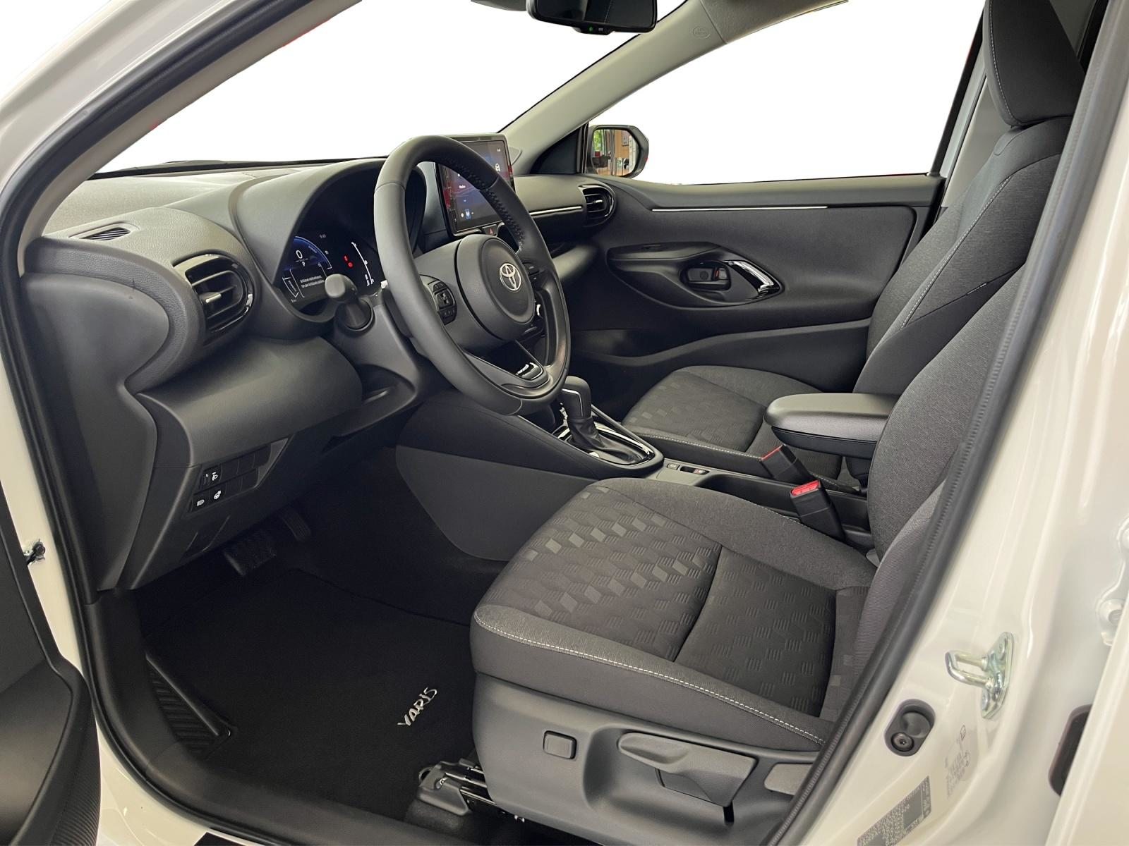 TOYOTA Yaris 1.5 VVT-i HSD Trend, Voll-Hybrid Benzin/Elektro, Vorführwagen, Automat - 6